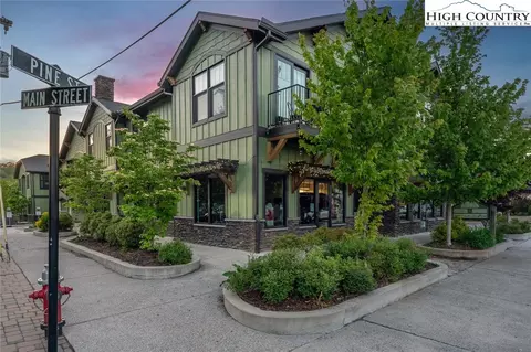 1150 Main St #DOGWOOD, Blowing Rock, NC 28605