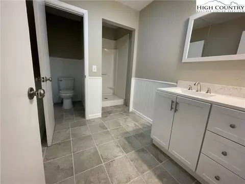 Bath - 274 Bryan Davis Rd, Creston, NC 28615 photo 1 of 2