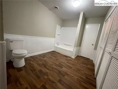 Bath - 274 Bryan Davis Rd, Creston, NC 28615 photo 2 of 2
