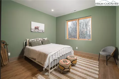 Bedroom - 216 Greenbriar Rd, Beech Mountain, NC 28604 photo 7 of 14