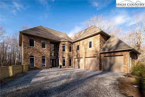 Exterior - 216 Greenbriar Rd, Beech Mountain, NC 28604 photo 3 of 3