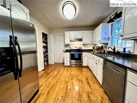 Kitchen - 371 Cool Woods Dr, Boone, NC 28607 photo 3 of 5