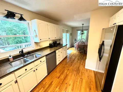 Kitchen - 371 Cool Woods Dr, Boone, NC 28607 photo 4 of 5