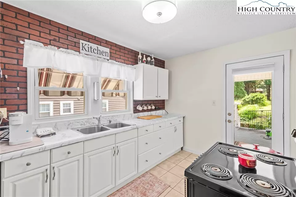 Kitchen - 806 Lower Creek Dr, Lenoir, NC 28645 photo 1 of 3