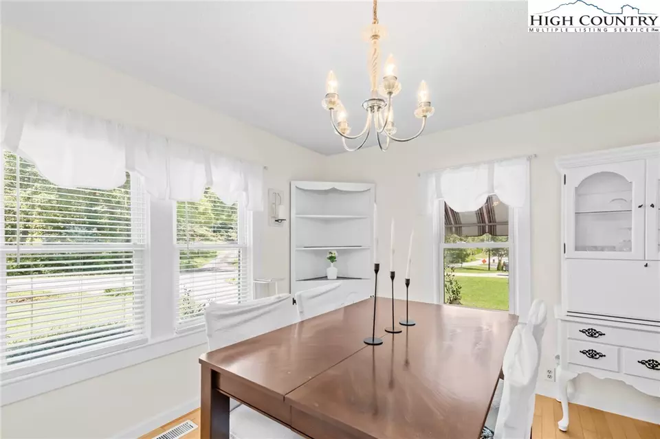 Dining - 806 Lower Creek Dr, Lenoir, NC 28645 photo 1 of 2