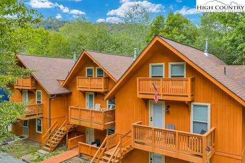 102 Skiview Ln #5, Beech Mountain, NC 28604