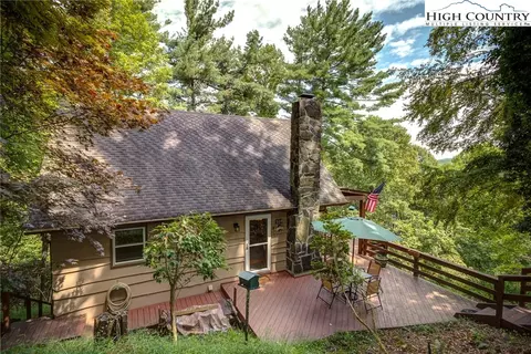 559 Bear Ridge Trl, Fleetwood, NC 28626