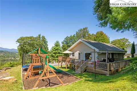 632 White Laurel Ln, Boone, NC 28607
