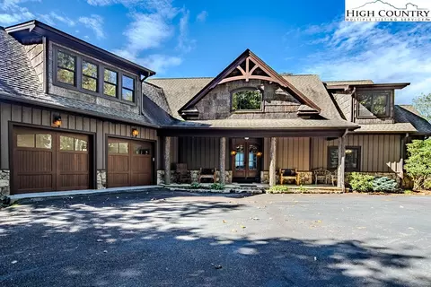 Exterior - 236 Stack Rock Rd, Elk Park, NC 28622 photo 2 of 11