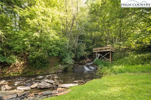 165 Clary Ct #2, Blowing Rock, NC 28605