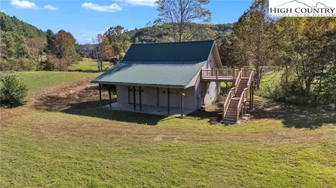 1946 River Breeze Dr, Creston, NC 28615
