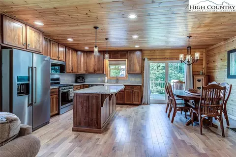 1210 Staghorn Rd, Purlear, NC 28665 photo 14