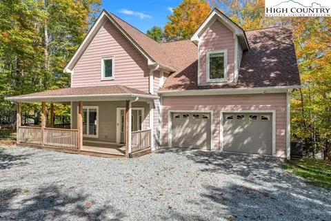 100 Northridge Rd, Beech Mountain, NC 28604