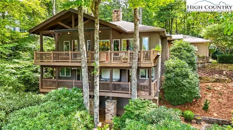372 Wonderland Woods Dr, Blowing Rock, NC 28605