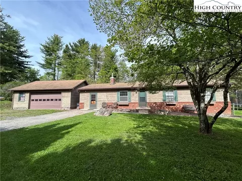 112 Knoll Dr, Boone, NC 28607