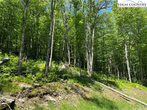 16 Eagle Feather Trl, Banner Elk, NC 28604
