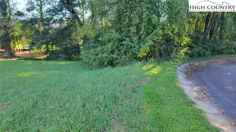 lot122 122 Friar Ct, North Wilkesboro, NC 28659
