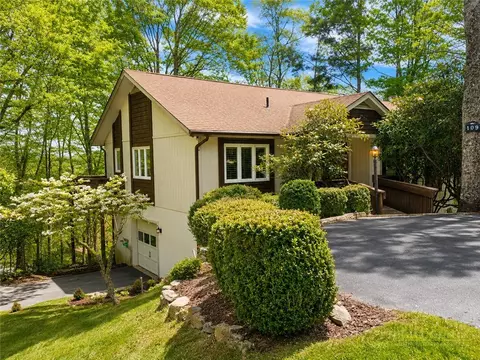 109 Foxgrape Holw, Beech Mountain, NC 28604