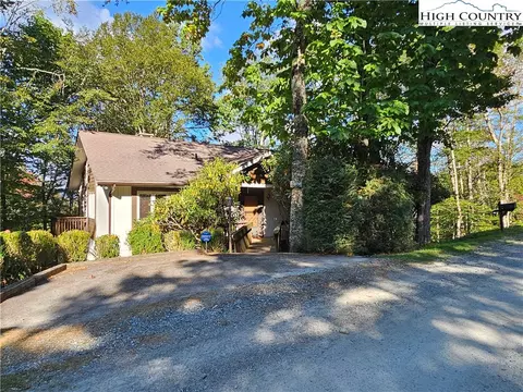 109 Foxgrape Holw, Beech Mountain, NC 28604