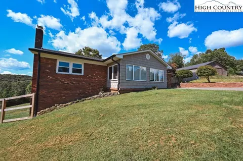 162 Carrie Dillard Rd, West Jefferson, NC 28694