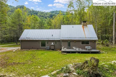Exterior - 812 Jakes Mountain Rd, Deep Gap, NC 28618 photo 3 of 7