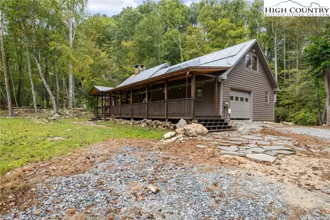 Exterior - 812 Jakes Mountain Rd, Deep Gap, NC 28618 photo 5 of 7