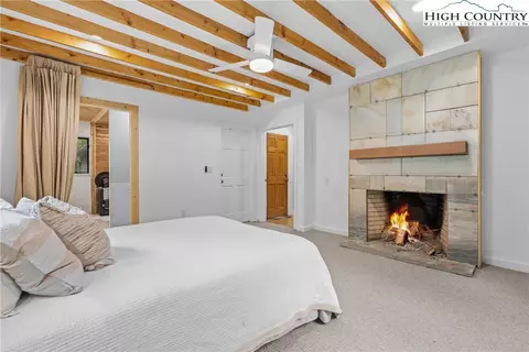 Bedroom - 812 Jakes Mountain Rd, Deep Gap, NC 28618 photo 2 of 4