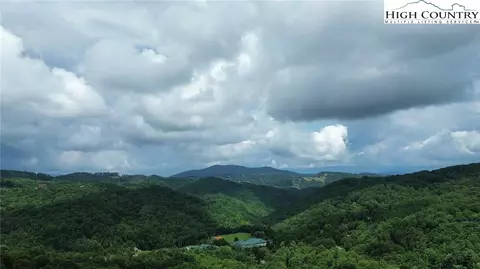113 Arrowhead Rd, Beech Mountain, NC 28604
