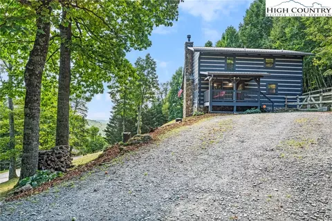 368 Wildcat Estates Dr, Deep Gap, NC 28618