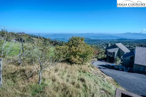 104 Beechtop Rd, Beech Mountain, NC 28604 photo 3