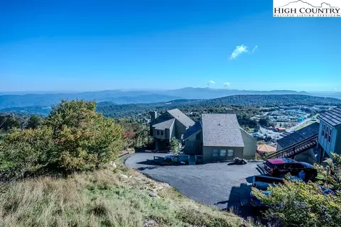 104 Beechtop Rd, Beech Mountain, NC 28604