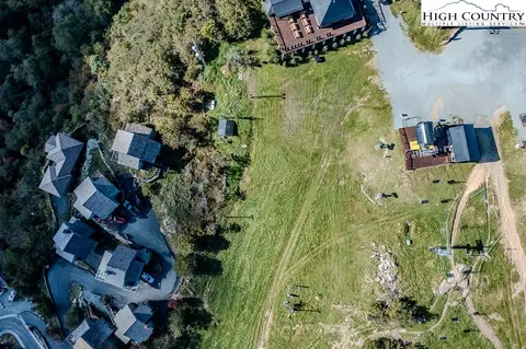 104 Beechtop Rd, Beech Mountain, NC 28604 photo 8