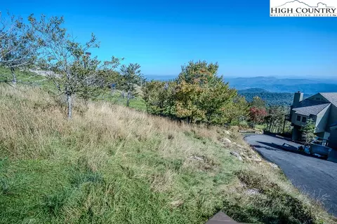 104 Beechtop Rd, Beech Mountain, NC 28604 photo 2