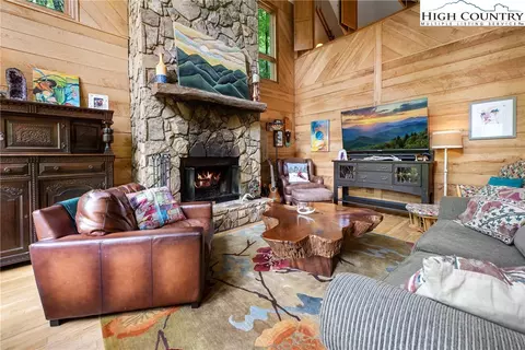 Living - 183 Lower Fiddlestix, Boone, NC 28607 photo 2 of 4