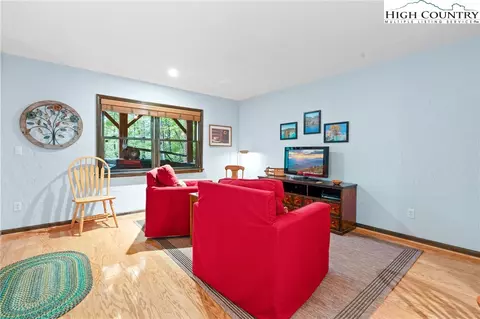 Living - 183 Lower Fiddlestix, Boone, NC 28607 photo 4 of 4