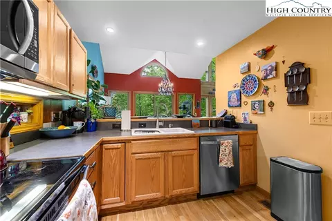 Kitchen - 183 Lower Fiddlestix, Boone, NC 28607 photo 2 of 3
