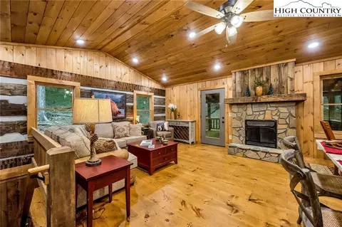 1403 Tomahawk Dr, Todd, NC 28684 photo 16