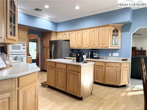 Kitchen - 175 Olive Ridge Dr, Crumpler, NC 28617 photo 3 of 6