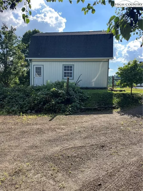 Exterior - 175 Olive Ridge Dr, Crumpler, NC 28617 photo 15 of 16