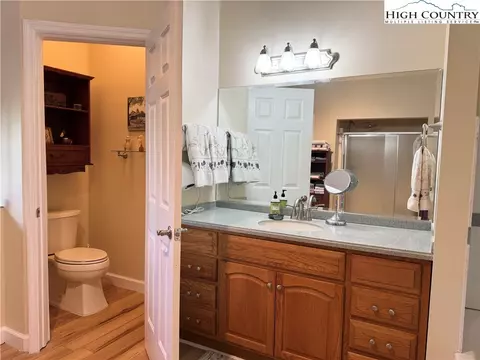 Bath - 175 Olive Ridge Dr, Crumpler, NC 28617 photo 2 of 4