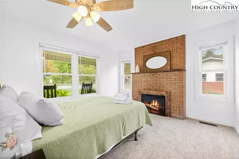 1044 Us Hwy 321, Sugar Grove, NC 28679