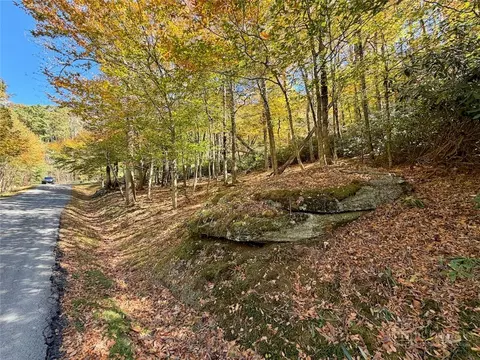125 Stone Ledge Ln, Blowing Rock, NC 28605