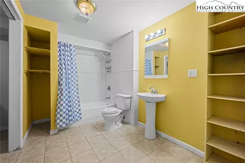 Bath - 224 234 Laurel Gap Ridge Rd, Boone, NC 28607 photo 3 of 6