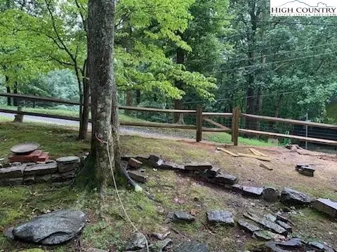 Exterior - 107 Buckshot Ridge Rd, Deep Gap, NC 28618 photo 5 of 6