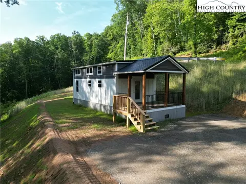 269 Mining Ridge Rd, Mountain City, TN 37983