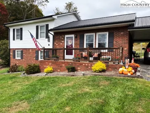 242 Knollview Dr, Jefferson, NC 28640