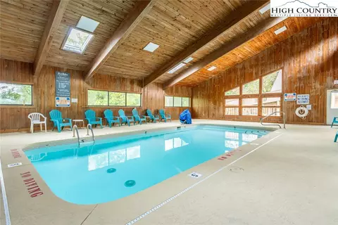 Exterior - 220 Charter Hills Rd #A2, Beech Mountain, NC 28604 photo 2 of 8