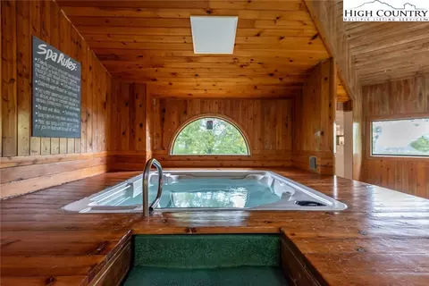 Exterior - 220 Charter Hills Rd #A2, Beech Mountain, NC 28604 photo 3 of 8