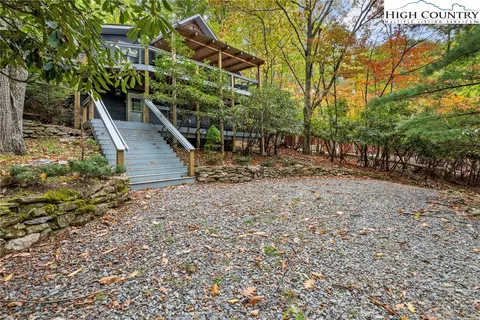 Exterior - 713 Pine Ridge Rd, Beech Mountain, NC 28604 photo 10 of 10