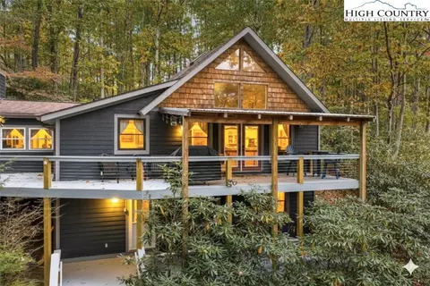 713 Pine Ridge Rd, Beech Mountain, NC 28604